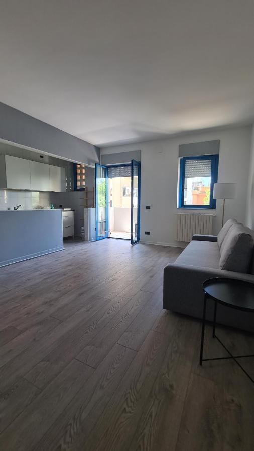 Casa Mistral Apartment Bari Bagian luar foto