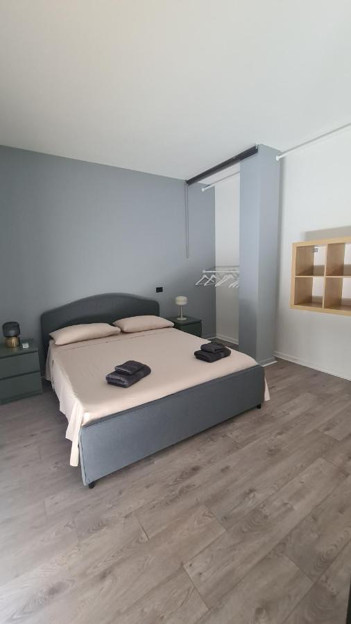 Casa Mistral Apartment Bari Bagian luar foto